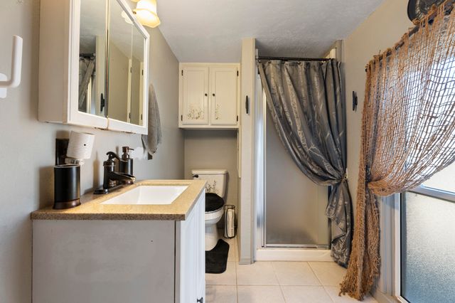 24900 S 622 Road, Grove, OK 74344