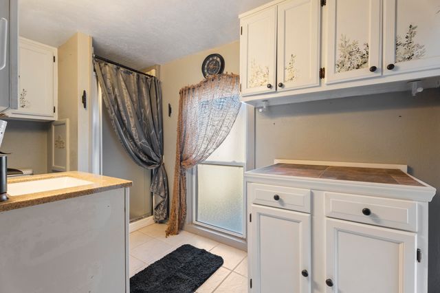 24900 S 622 Road, Grove, OK 74344