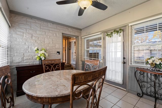 24900 S 622 Road, Grove, OK 74344