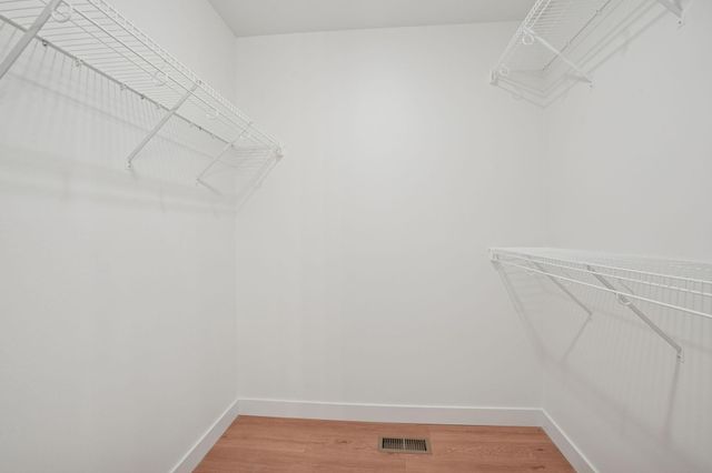 2420 38 Avenue S, Moorhead, MN 56560