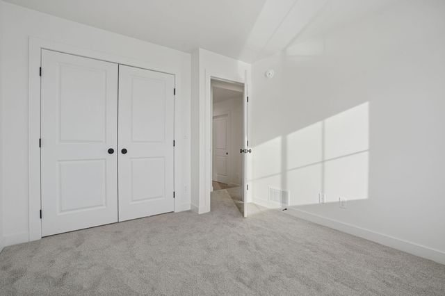 2420 38 Avenue S, Moorhead, MN 56560