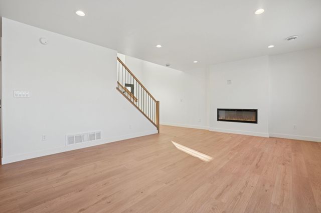 2420 38 Avenue S, Moorhead, MN 56560