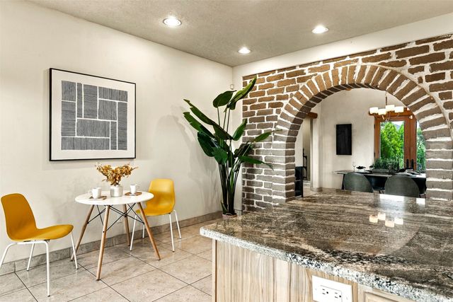 7 W Azulejo Court, Santa Fe, NM 87508