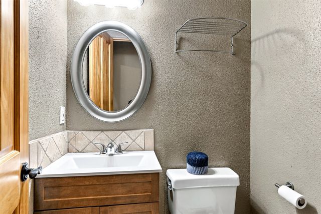 7 W Azulejo Court, Santa Fe, NM 87508