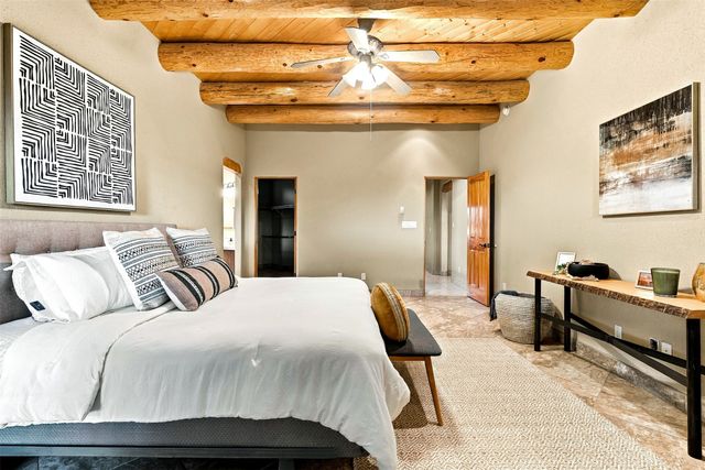 7 W Azulejo Court, Santa Fe, NM 87508