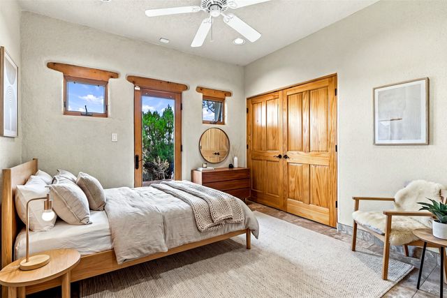 7 W Azulejo Court, Santa Fe, NM 87508