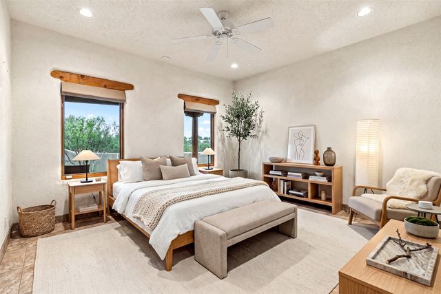 7 W Azulejo Court, Santa Fe, NM 87508