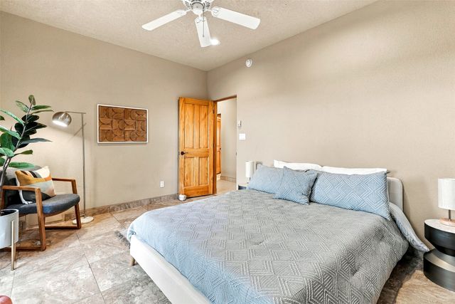 7 W Azulejo Court, Santa Fe, NM 87508