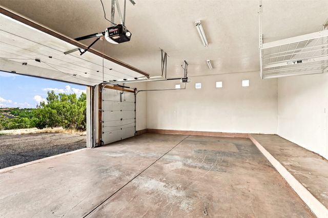 7 W Azulejo Court, Santa Fe, NM 87508
