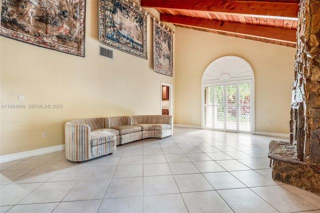 7524 SW 78th Ter, Miami, FL 33143