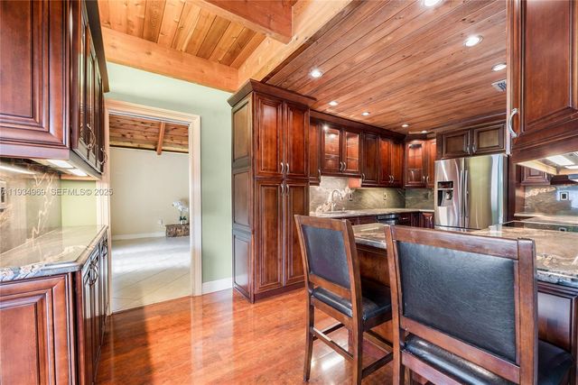 7524 SW 78th Ter, Miami, FL 33143