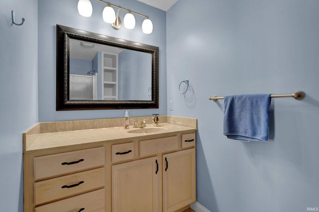 8910 Pierce Drive, Evansville, IN 47725