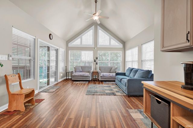 8910 Pierce Drive, Evansville, IN 47725