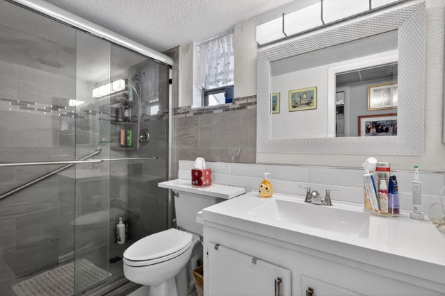 2770 S Garden Dr S S 303, Lake Worth, FL 33461