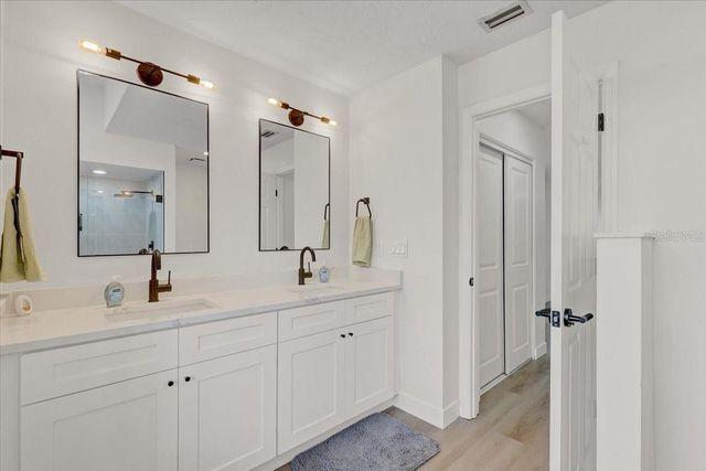 2405 APPALOOSA CIRCLE, Sarasota, FL 34240