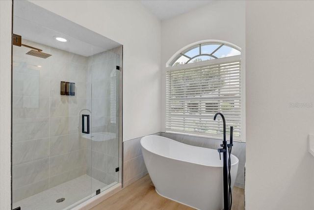 2405 APPALOOSA CIRCLE, Sarasota, FL 34240