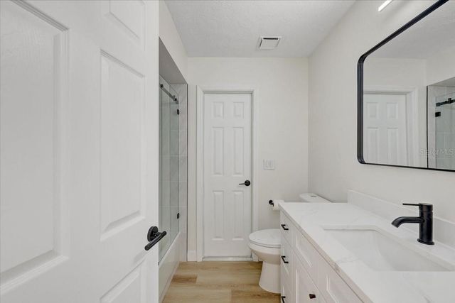 2405 APPALOOSA CIRCLE, Sarasota, FL 34240