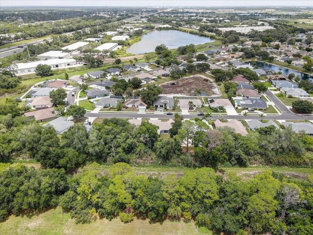 2405 APPALOOSA CIRCLE, Sarasota, FL 34240