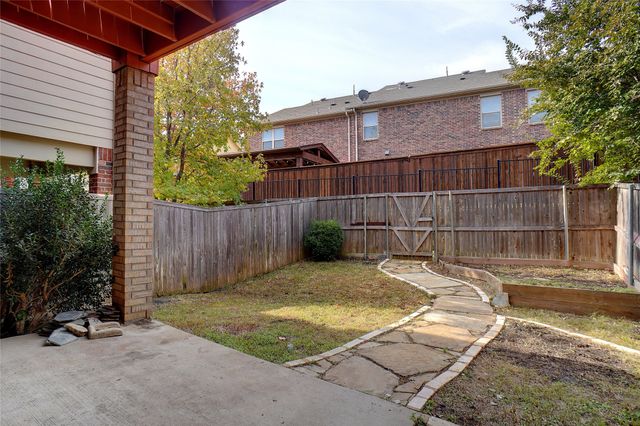 2524 Jacobson Drive, Lewisville, TX 75067