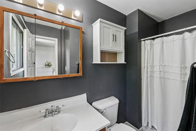 1000 9th Avenue NW, Altoona, IA 50009