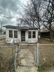 102 Noria, San Antonio, TX 78207