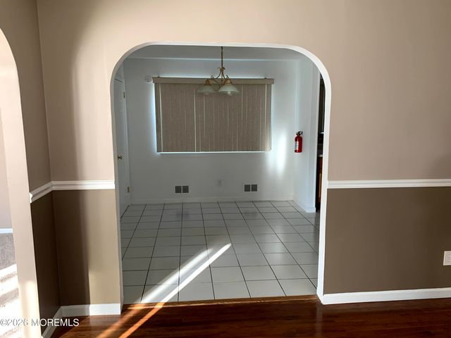 547 Rhode Island Avenue, Brick, NJ 08724
