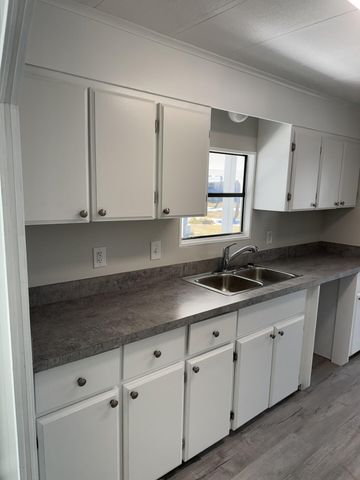 19 La Viilla Court, Fort Pierce, FL 34951