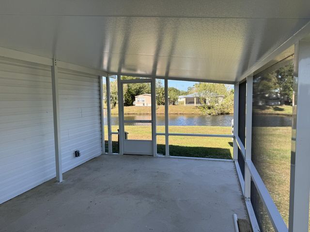 19 La Viilla Court, Fort Pierce, FL 34951