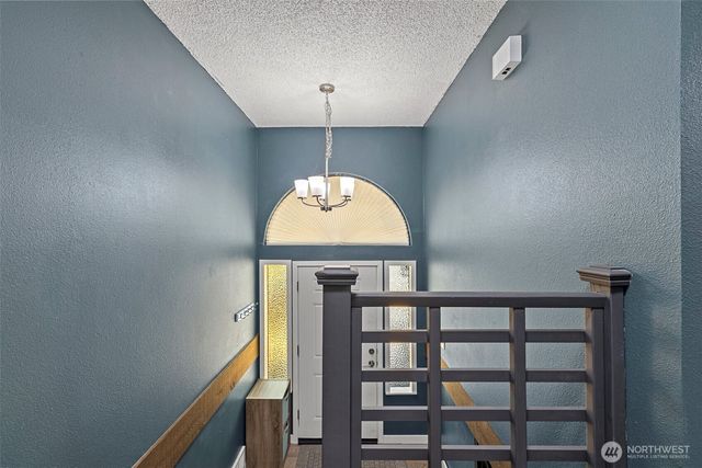 660 SW Harrier Circle #1, Oak Harbor, WA 98277