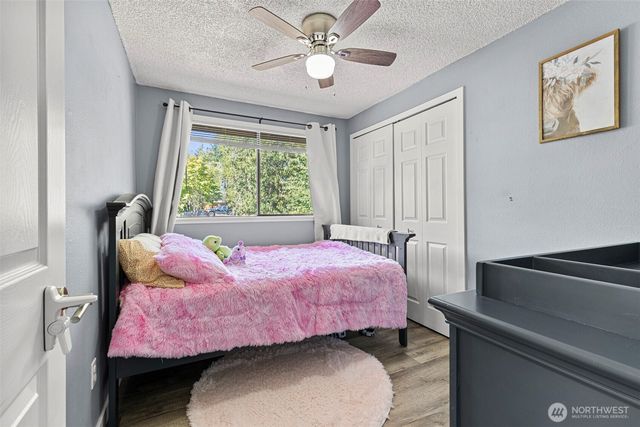 660 SW Harrier Circle #1, Oak Harbor, WA 98277