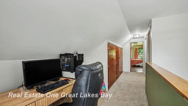 5250 N Center Road, Kochville Twp, MI 48604