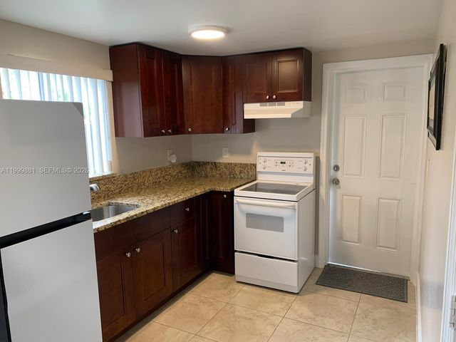 19121 NE Miami Ct 1, Miami, FL 33179