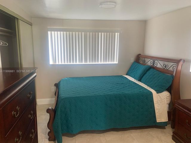 19121 NE Miami Ct 1, Miami, FL 33179