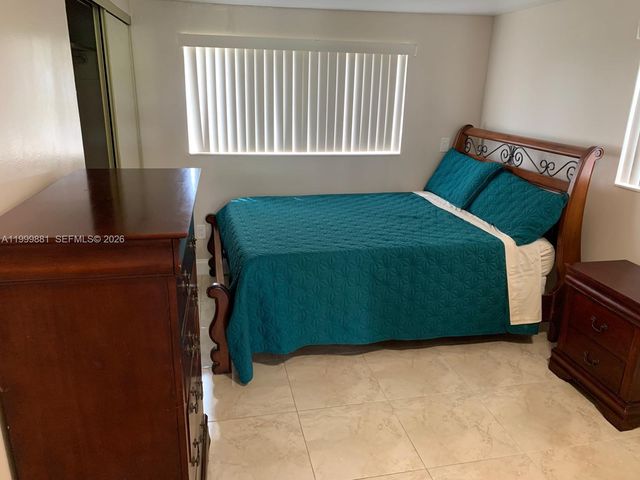 19121 NE Miami Ct 1, Miami, FL 33179