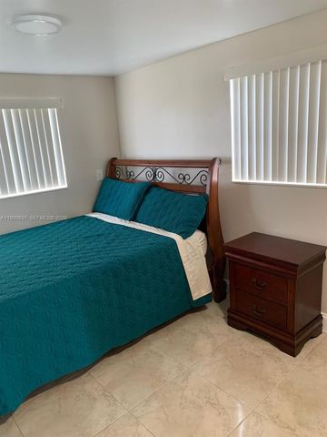 19121 NE Miami Ct 1, Miami, FL 33179