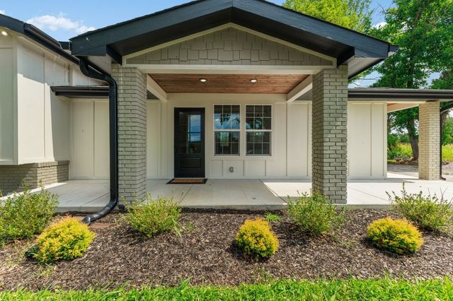 1877 Airport Lake Rd, Mcminnville, TN 37110