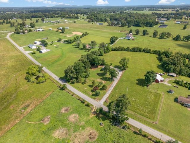1877 Airport Lake Rd, Mcminnville, TN 37110