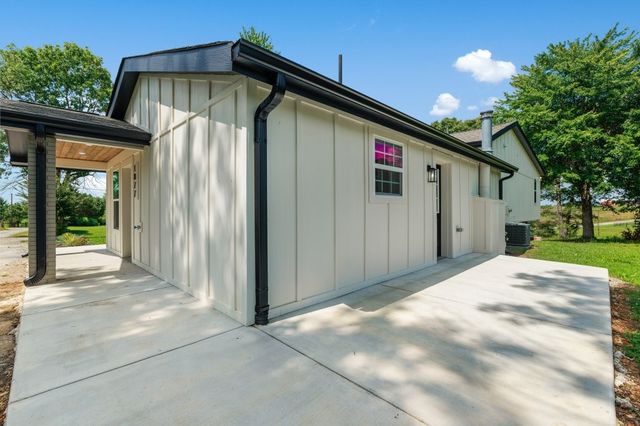 1877 Airport Lake Rd, Mcminnville, TN 37110