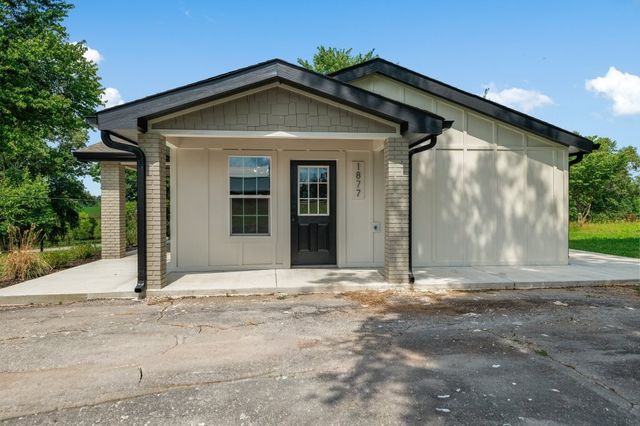 1877 Airport Lake Rd, Mcminnville, TN 37110