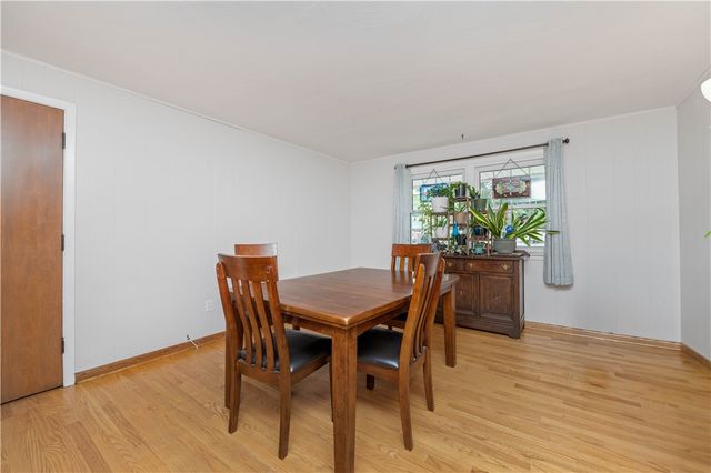 99 Dorian Lane, Greece, NY 14626