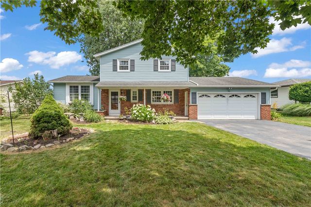 99 Dorian Lane, Greece, NY 14626