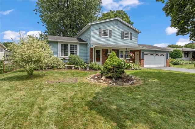 99 Dorian Lane, Greece, NY 14626