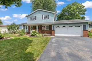 99 Dorian Lane, Greece, NY 14626