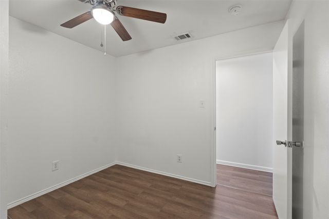 4650 Mexicana Road, Dallas, TX 75212