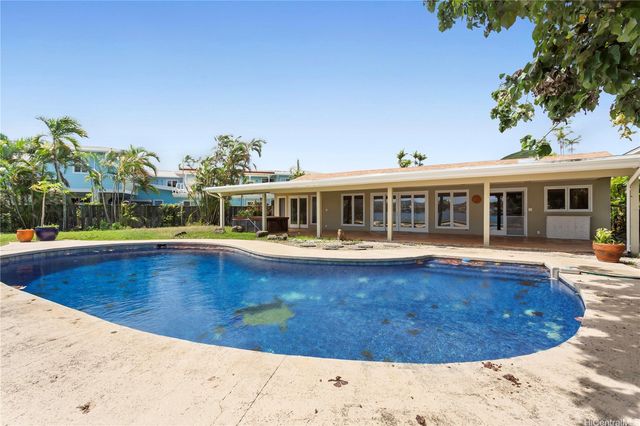 325 Hamakua Drive, Kailua, HI 96734