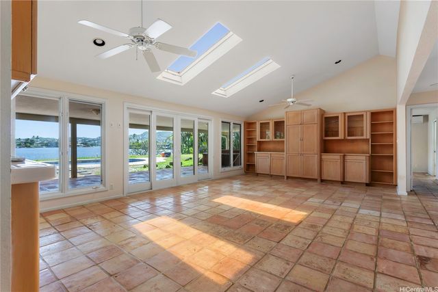 325 Hamakua Drive, Kailua, HI 96734