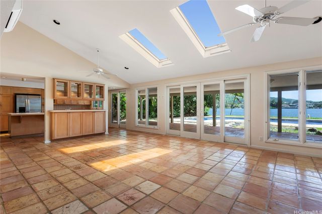 325 Hamakua Drive, Kailua, HI 96734