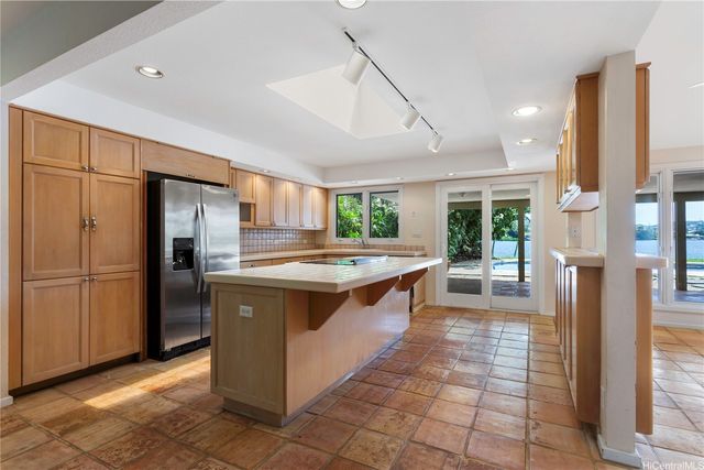 325 Hamakua Drive, Kailua, HI 96734