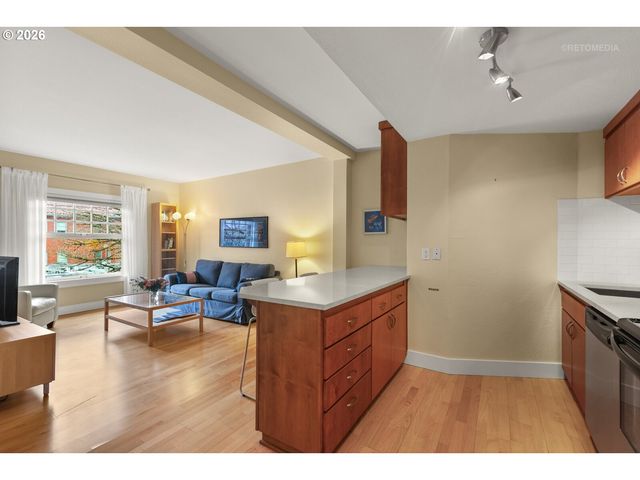 1829 Nw LOVEJOY St 304, Portland, OR 97209