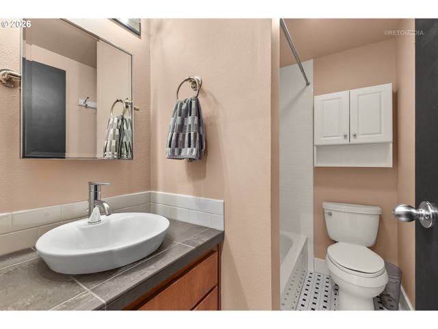 1829 Nw LOVEJOY St 304, Portland, OR 97209